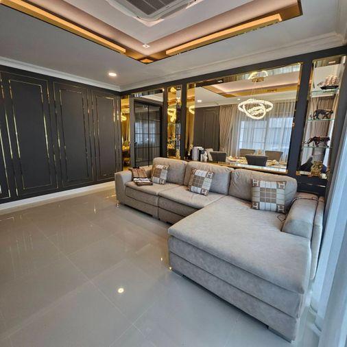 รูป ให้เช่าบ้านหรู Fully Furnished โครงการ Centro Bangna-Srinakarin ใกล้ Mega Bangna  - รูปที่ 2/27