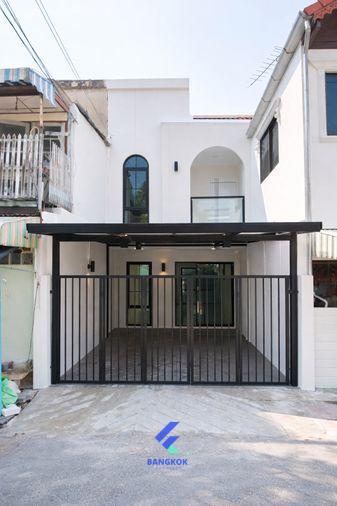 picture 🏠🔥 2-Storey Townhome in Minburi–Ramintra Area, Prime Location, Easy Access, Ready to Move In 🔥🏠 - 1/30