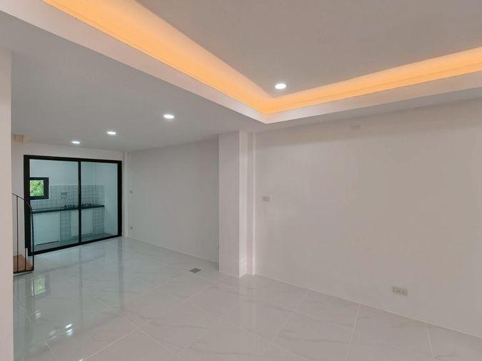 picture 🏠🔥 2-Storey Townhome in Minburi–Ramintra Area, Prime Location, Easy Access, Ready to Move In 🔥🏠 - 21/30