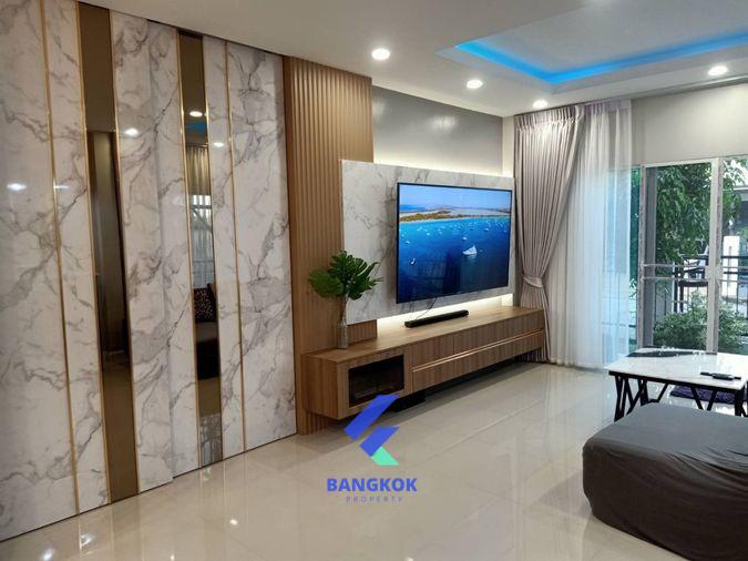 picture 🏡✨ 2-Storey Detached House in Rattanathibet, Corner Unit, South-Facing, Ready to Move In ✨🏡 - 3/11