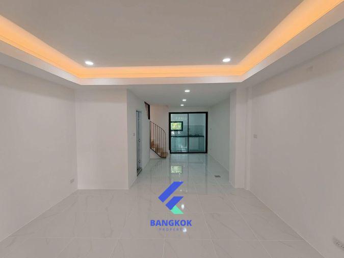 picture 🏠🔥 2-Storey Townhome in Minburi–Ramintra Area, Prime Location, Easy Access, Ready to Move In 🔥🏠 - 23/30