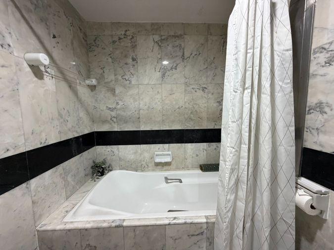 รูป Best Price 🔥ให้เช่า New House ห้องสวยพร้อมอ่างอาบน้ำ พื้นที่กว้าง ราคาดีมาก ตกแต่งครบพร้อมอยู่ | Code DS2211 Line : @Dstay - รูปที่ 28/34