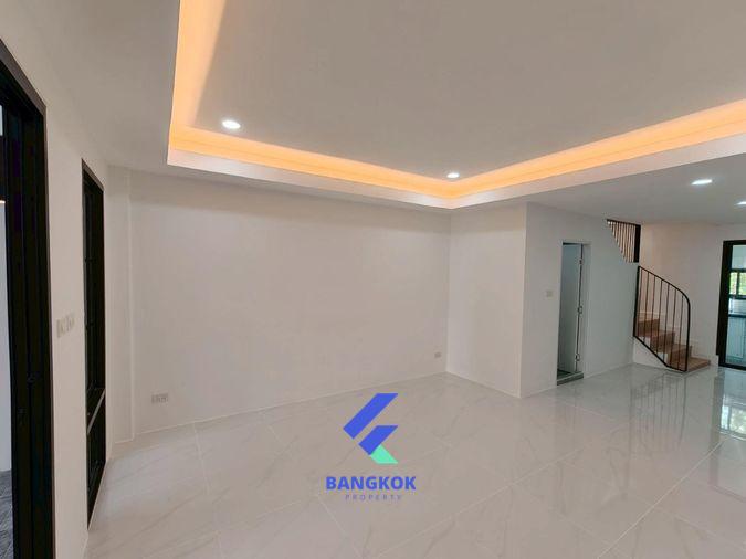 picture 🏠🔥 2-Storey Townhome in Minburi–Ramintra Area, Prime Location, Easy Access, Ready to Move In 🔥🏠 - 15/30