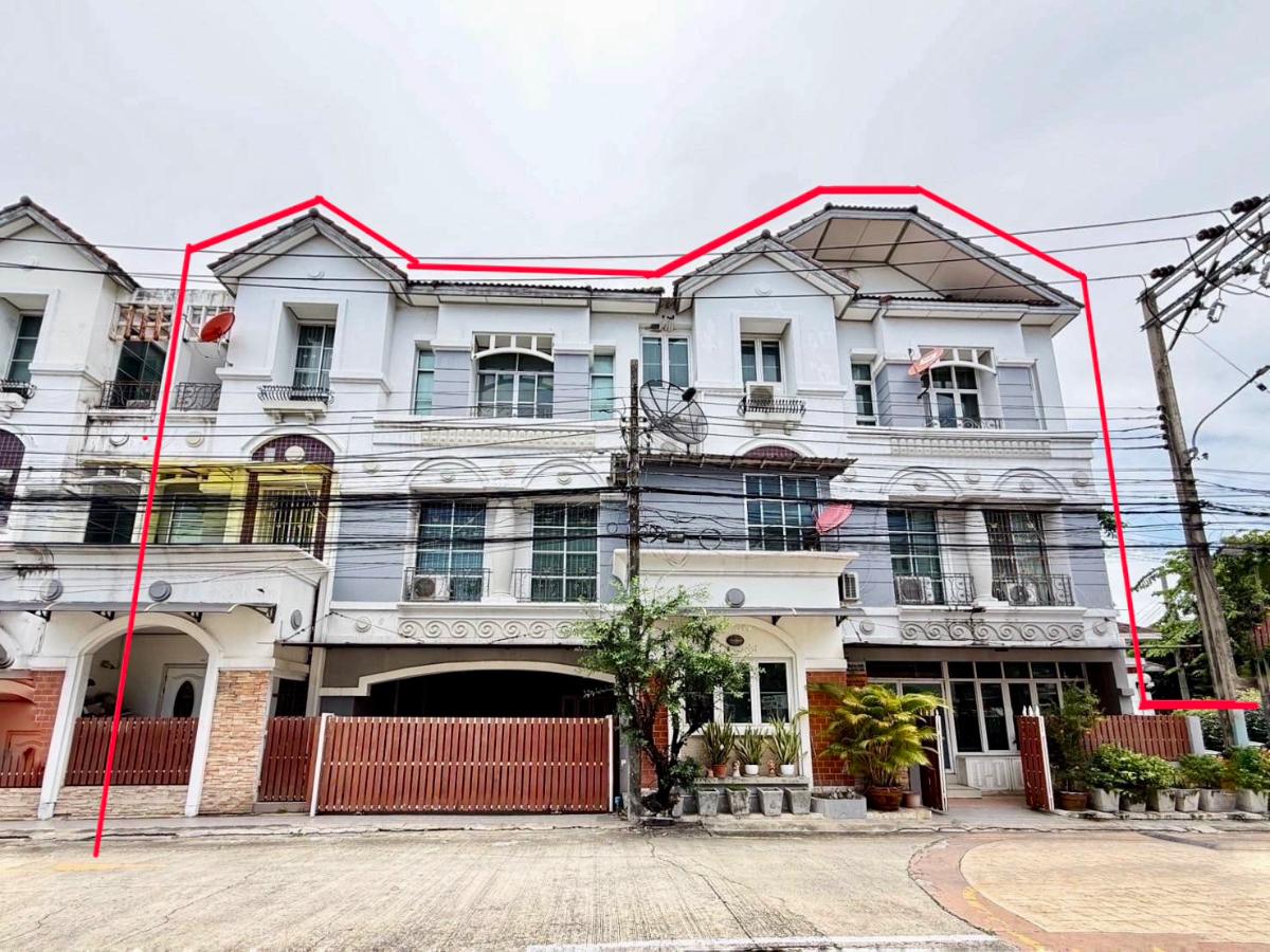 รูป ขายทาวน์โฮม 3 ชั้น 2 หลังติดกัน บ้านกลางเมือง ลาดพร้าว–โยธินพัฒนา | พื้นที่ขนาดใหญ่ เหมาะอยู่อาศัยหรือทำโฮมออฟฟิศ - รูปที่ 1/18