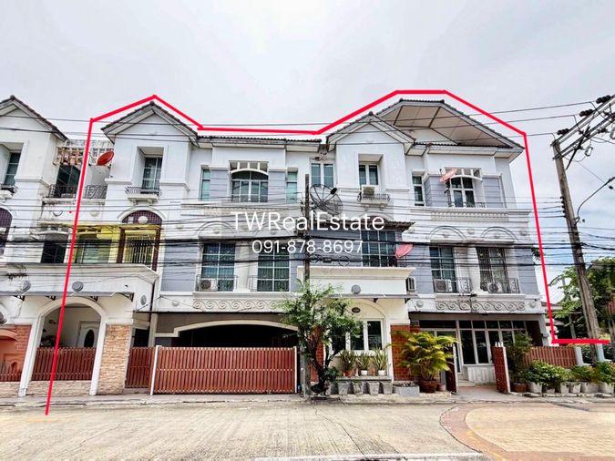 รูป ขายทาวน์โฮม 3 ชั้น 2 หลังติดกัน บ้านกลางเมือง ลาดพร้าว–โยธินพัฒนา | พื้นที่ขนาดใหญ่ เหมาะอยู่อาศัยหรือทำโฮมออฟฟิศ - รูปที่ 1/18