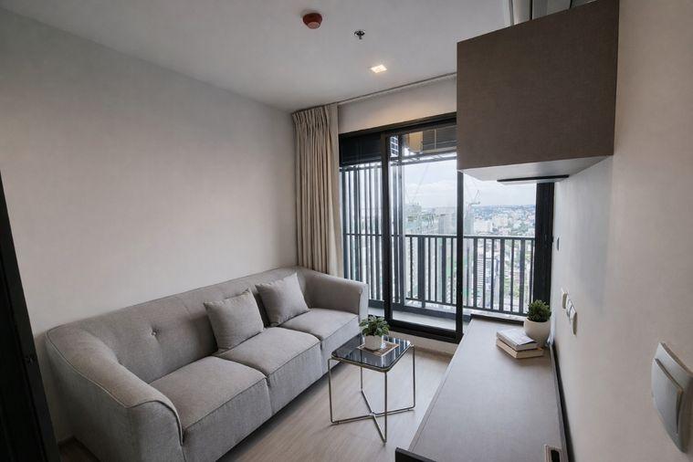 รูป 🍀🍀 Fully furnished💝 ให้เช่า📌 ไลฟ์ ลาดพร้าว (Line:@rent2022)✨ MRT พหลโยธิน✨พร้อมเข้าอยู่  ✨ A01421 - รูปที่ 4/10