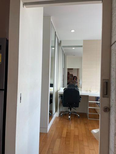รูป ให้เช่า Villa Sathorn ห้องสวย ราคาดี ตกแต่งเฟอร์ครบ ชั้นสูง วิวเมือง DS2611 | Line @Dstay - รูปที่ 6/12