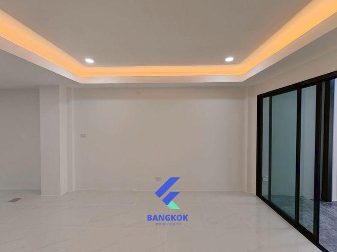 picture 🏠🔥 2-Storey Townhome in Minburi–Ramintra Area, Prime Location, Easy Access, Ready to Move In 🔥🏠 - 9/30