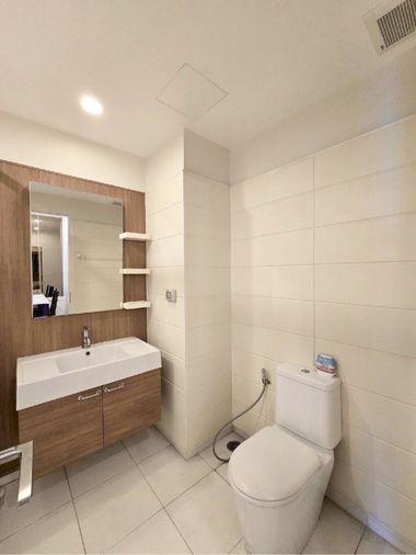 รูป Best Price 💗 ให้เช่า Q House sathron ห้องสวยมาก ราคาดีสุดๆ ตกแต่งพร้อมเข้าอยู่ | Code DS2300 Line : @Dstay - รูปที่ 12/14