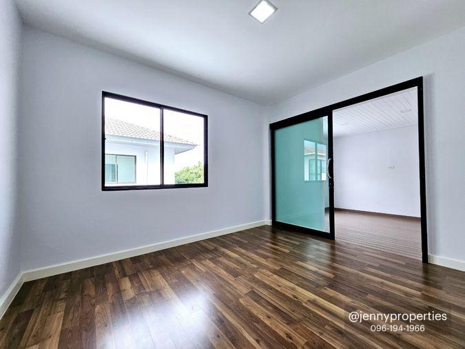 รูป 🏠 บ้านเดี่ยวหลังใหญ่ 6 ห้องนอน – ตอบโจทย์ทั้งอยู่อาศัยและ work from home - รูปที่ 34/42