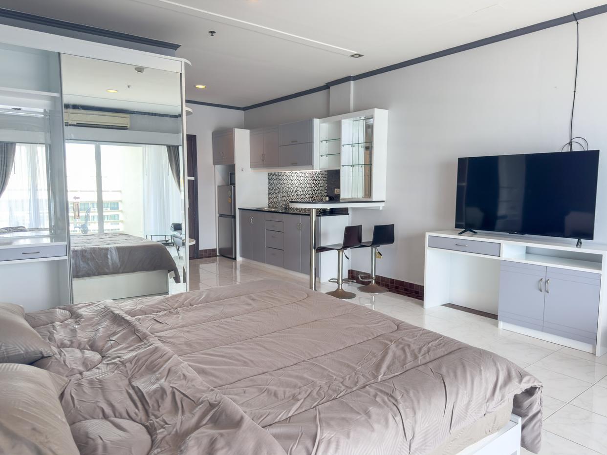 picture Luxury Studio Condo for Sale in Jomtien Pattaya at View Talay 8 - 4/15