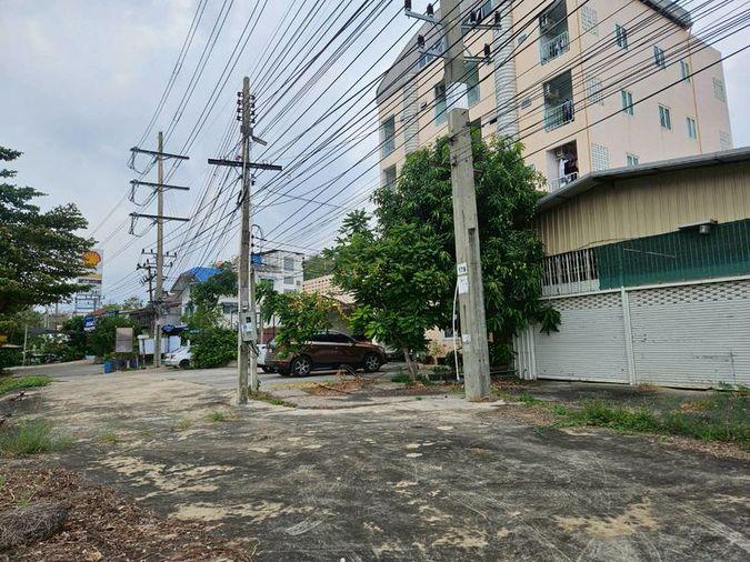 รูป ให้เช่าโกดังทำเลทอง ศรีราชา ติดถนนใหญ่ เข้า-ออกง่าย - รูปที่ 3/13