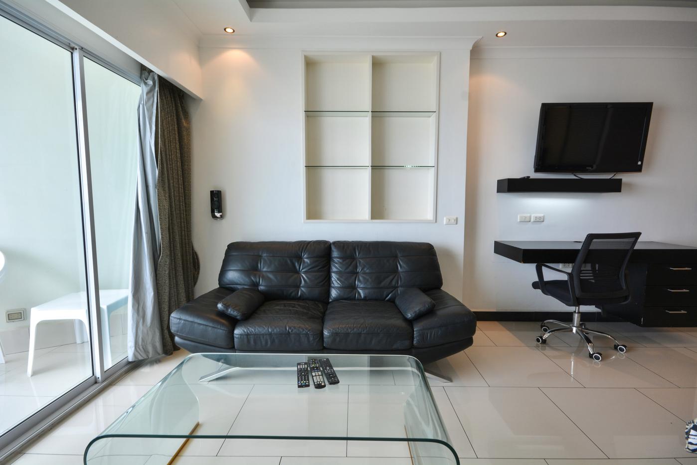 รูป Luxury Studio Condo for Sale in Jomtien Pattaya at View Talay 8 - รูปที่ 6/16