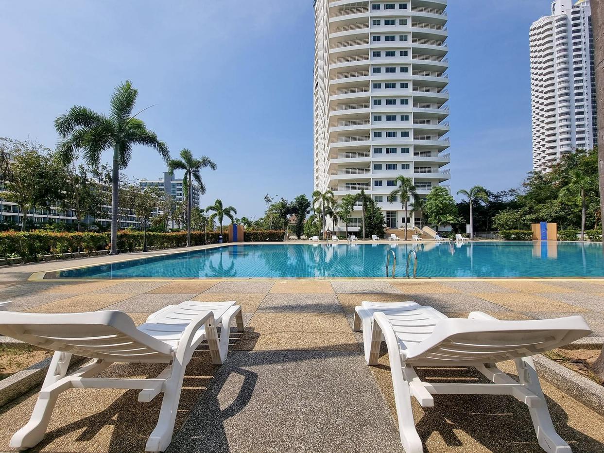 picture Luxury Studio Condo for Sale in Jomtien Pattaya at View Talay 8 - 14/15