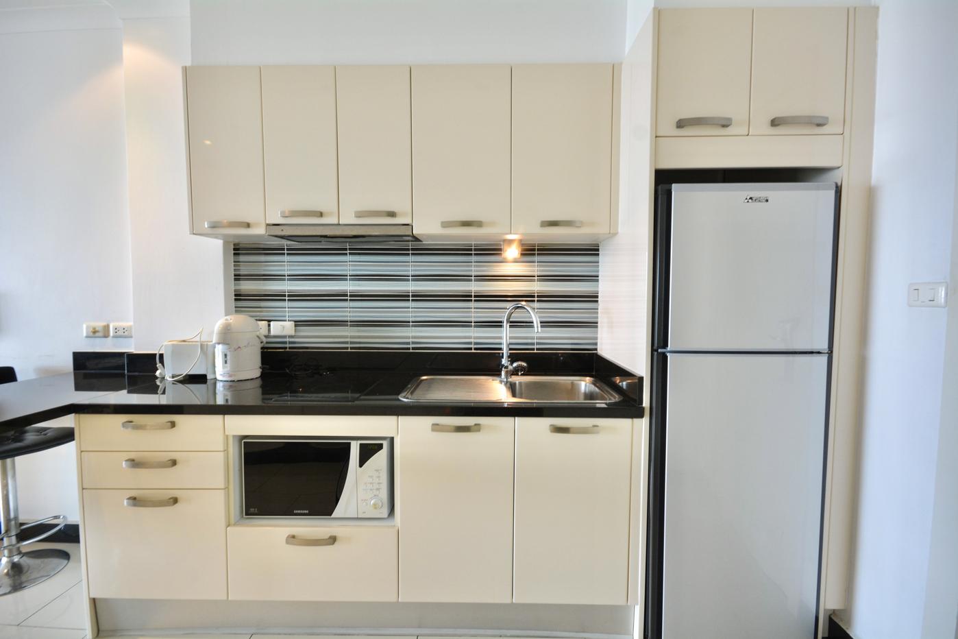 รูป Luxury Studio Condo for Sale in Jomtien Pattaya at View Talay 8 - รูปที่ 10/16