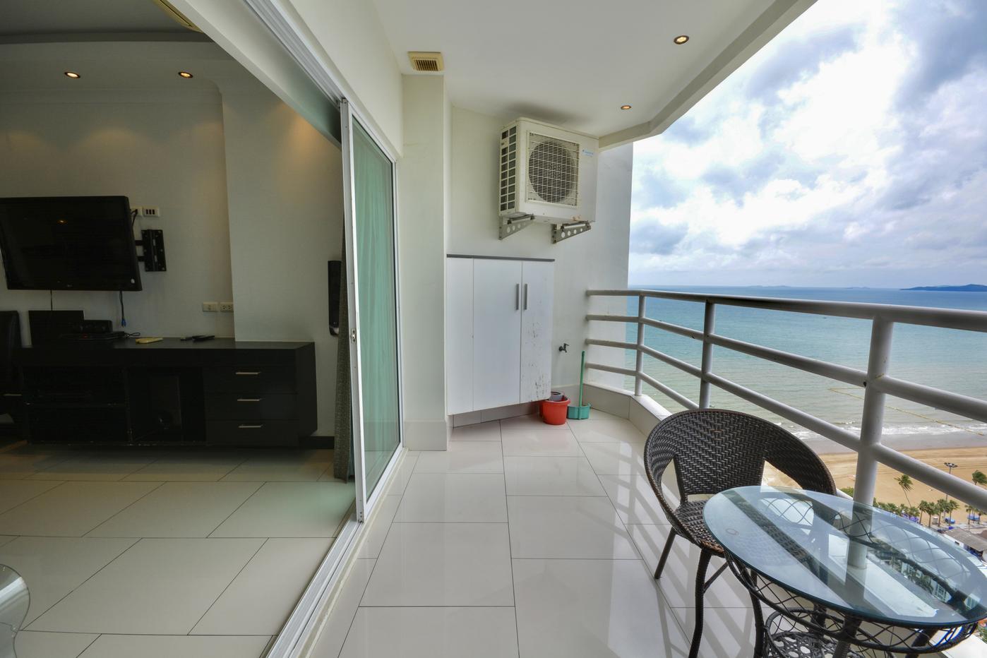 รูป Luxury Studio Condo for Sale in Jomtien Pattaya at View Talay 8 - รูปที่ 11/16