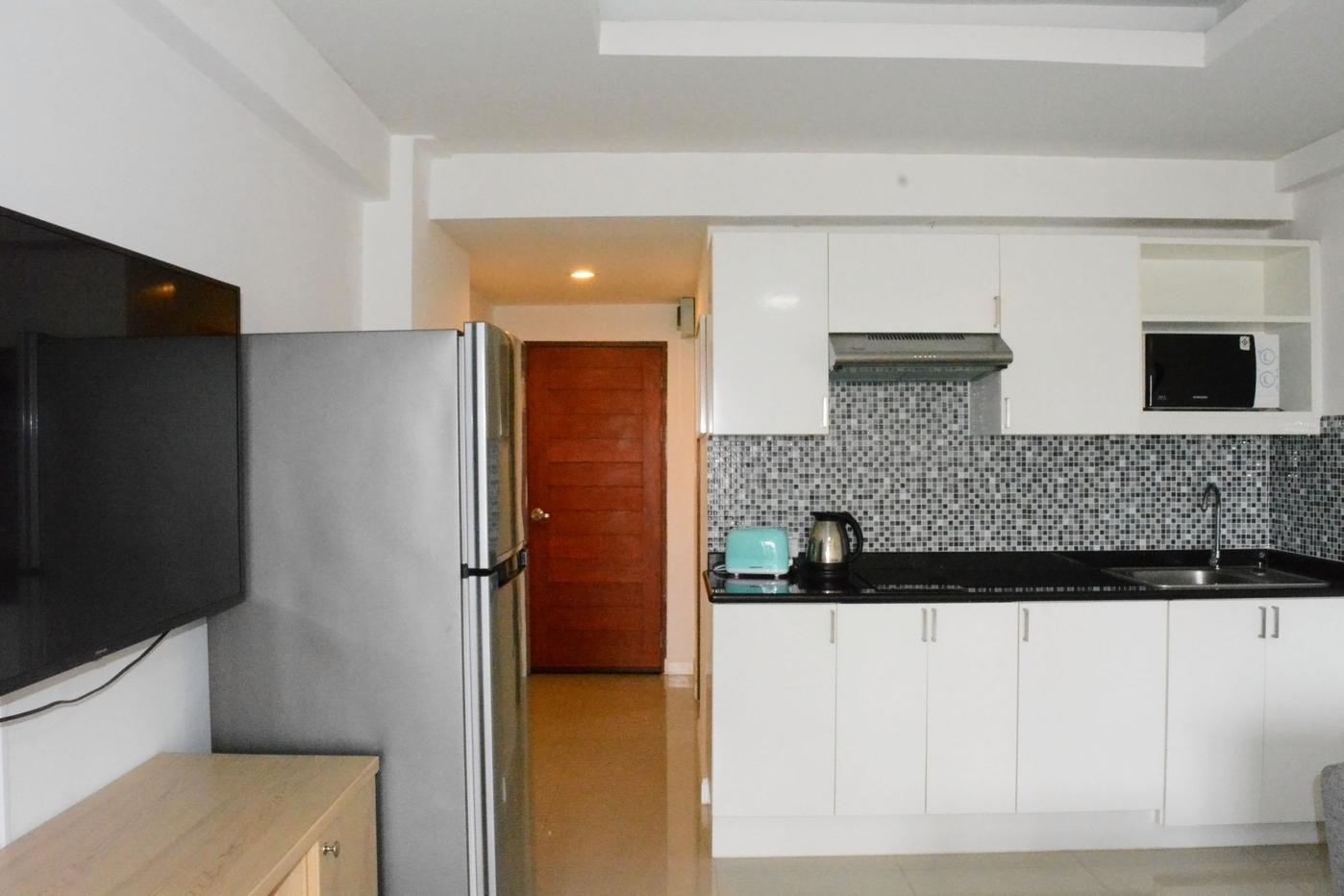 รูป Studio Condo for Sale at Jomtien Beach Condominium in Pattaya - รูปที่ 11/14