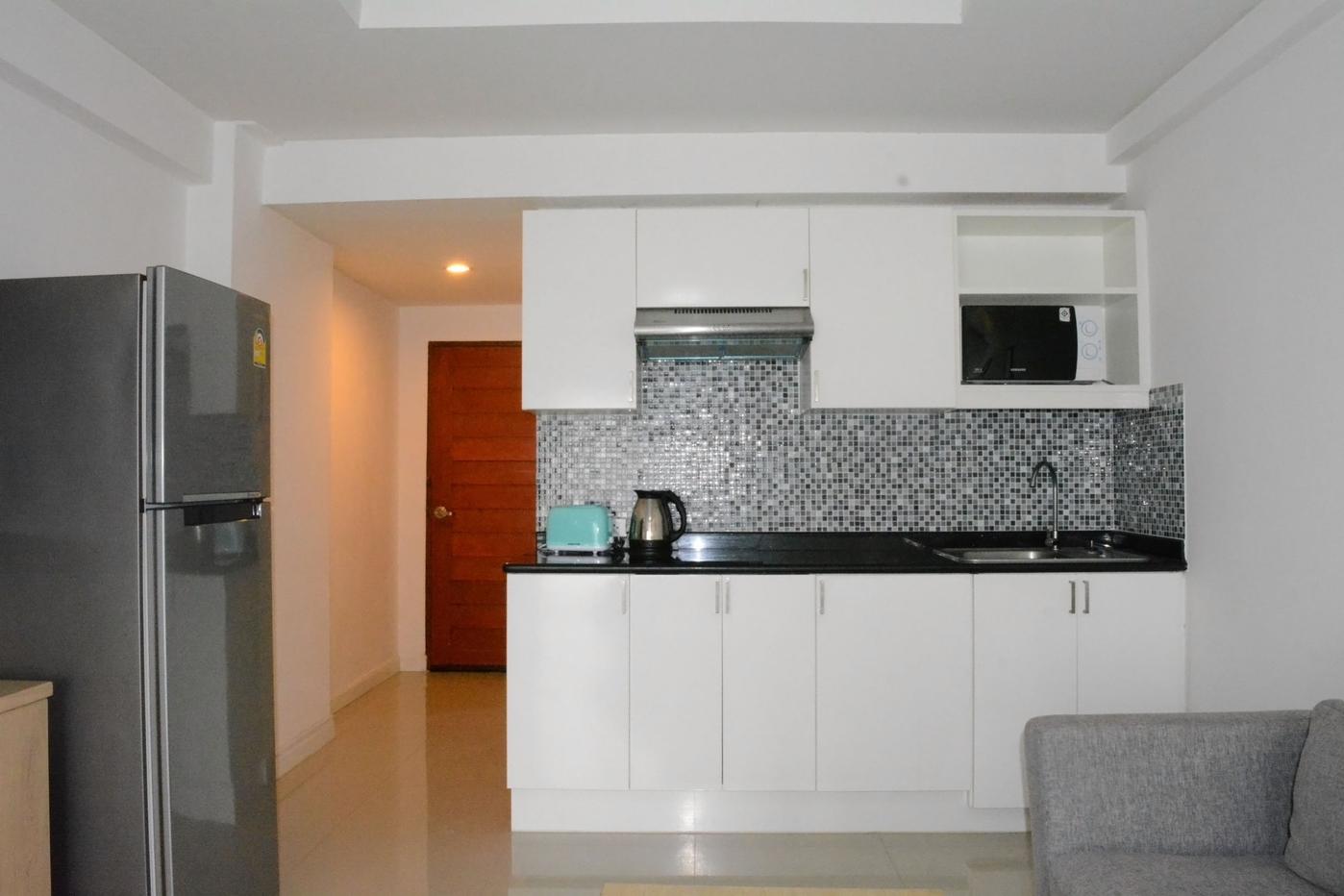 รูป Studio Condo for Sale at Jomtien Beach Condominium in Pattaya - รูปที่ 6/14