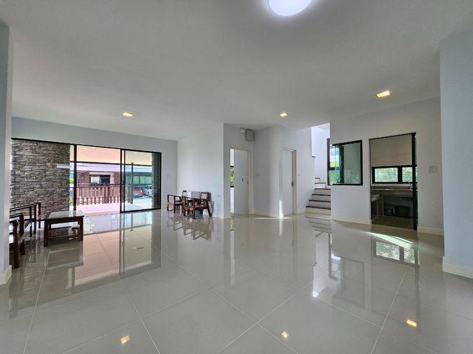 รูป 🏠 บ้านเดี่ยวหลังใหญ่ 6 ห้องนอน – ตอบโจทย์ทั้งอยู่อาศัยและ work from home - รูปที่ 11/42