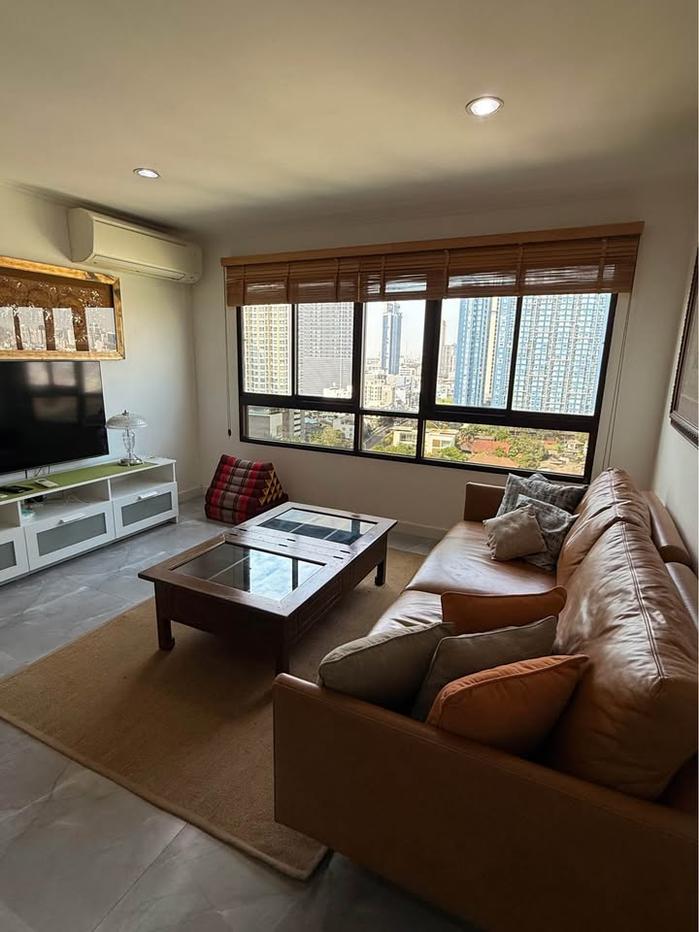 picture Condo for rent at Lumpini Ville Sukhumvit 77 (On Nut Soi 3–5) - 1/12