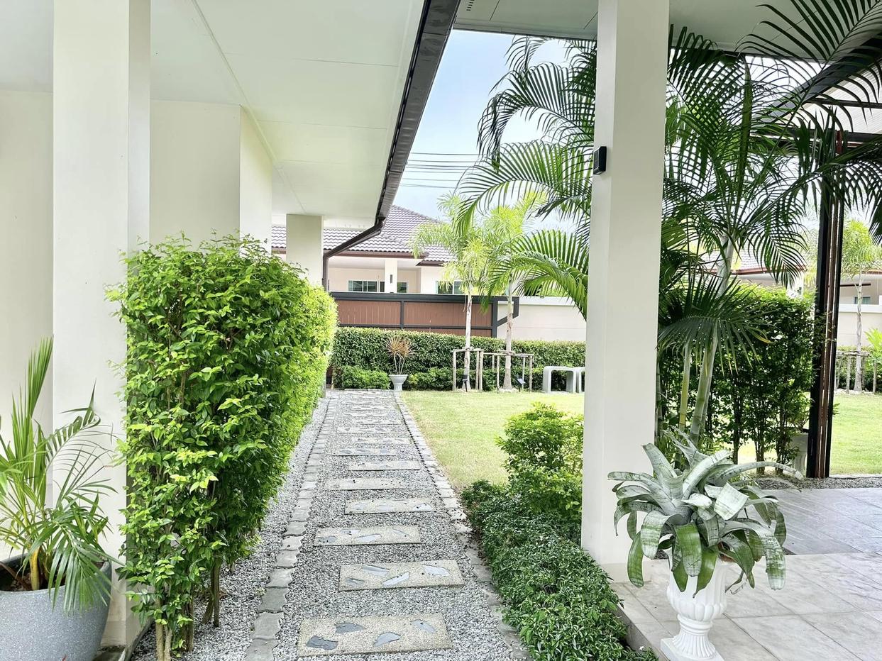 รูป Pool Villa in Huay Yai 6 Beds for Rent - รูปที่ 16/17