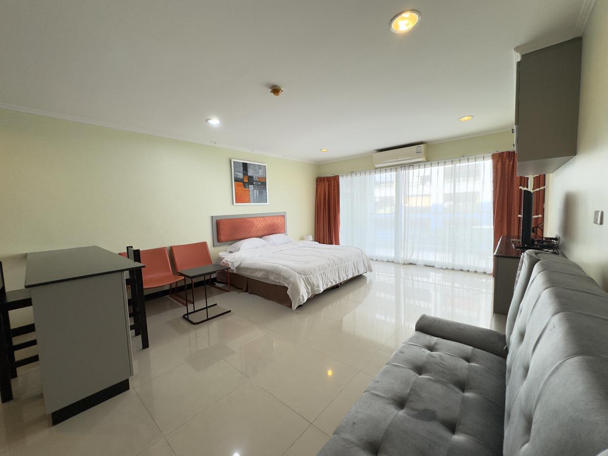 รูป 1 Bedroom Condo for Sale at Platinum Suites in Thepprasit Pattaya - รูปที่ 2/19