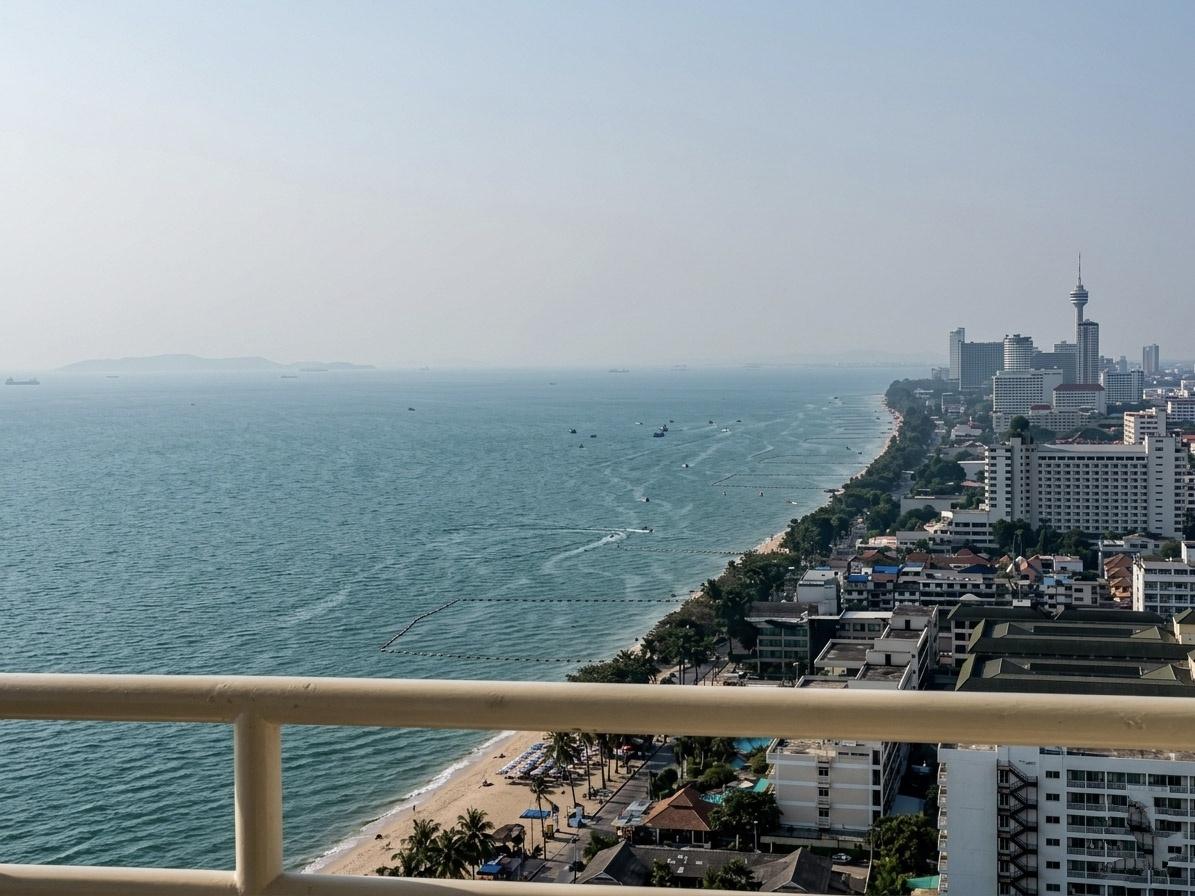 picture Luxury Studio Condo for Sale in Jomtien Pattaya at View Talay 8 - 12/12