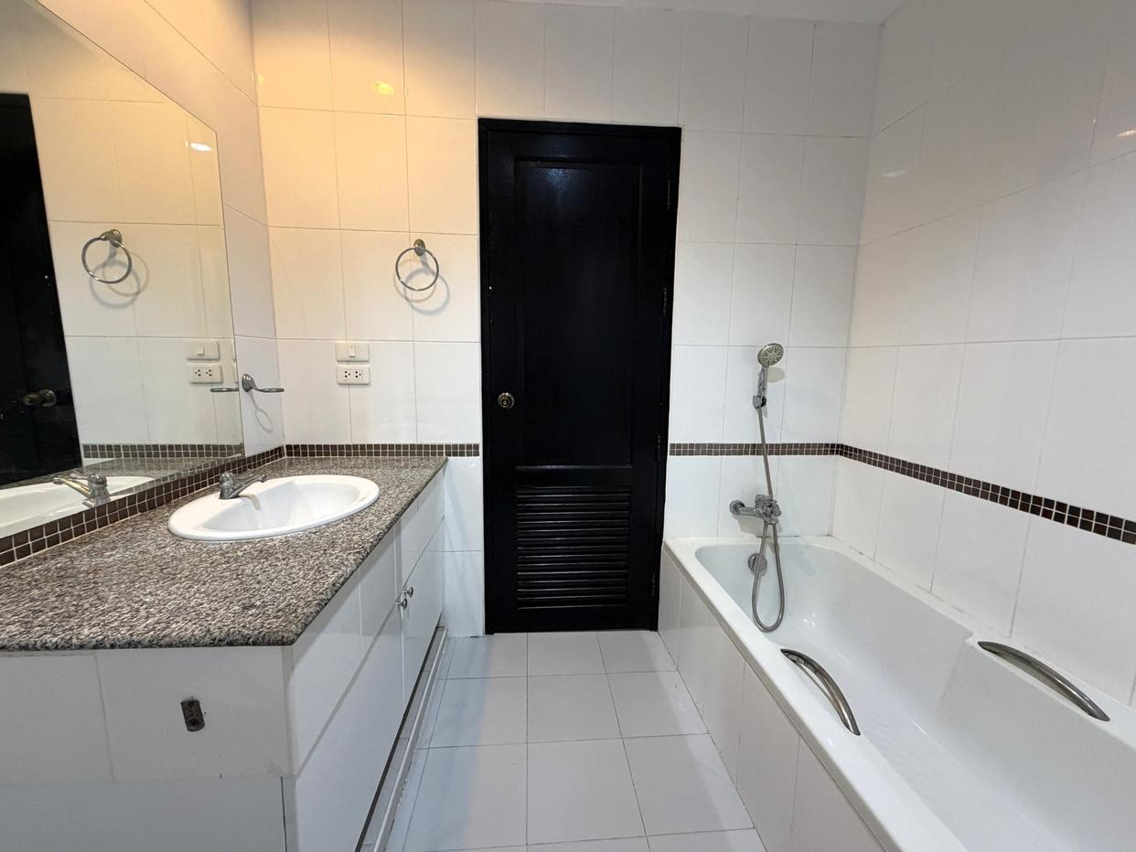 รูป 1 Bedroom Condo for Rent at Platinum Suites in Thepprasit Pattaya - รูปที่ 13/17