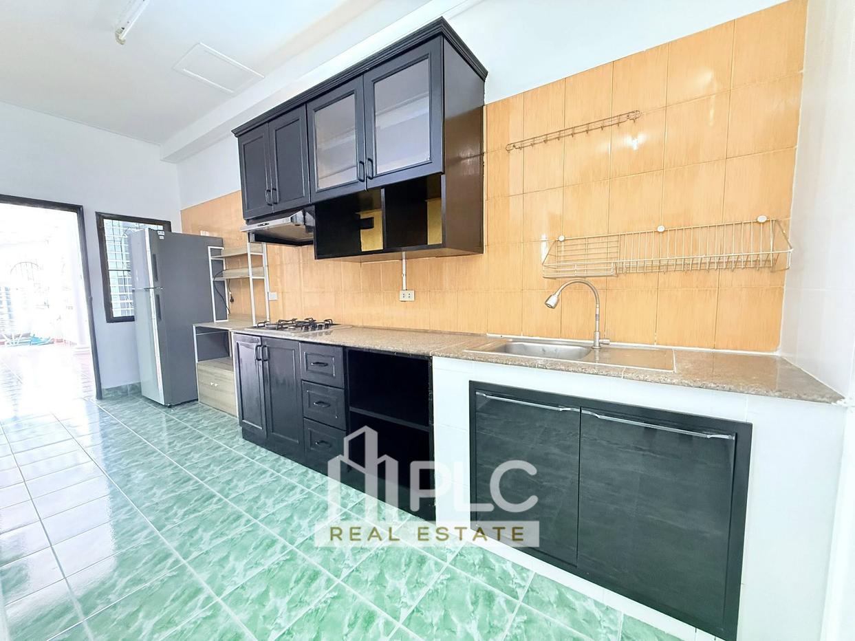 รูป East Pattaya Townhome for Sale 2 Bedroom Corner Unit - รูปที่ 6/14