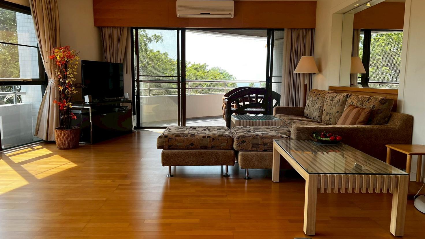 รูป Krisda Golden Condotel 3 Bedrooms Pattaya Na Jomtien - รูปที่ 1/14