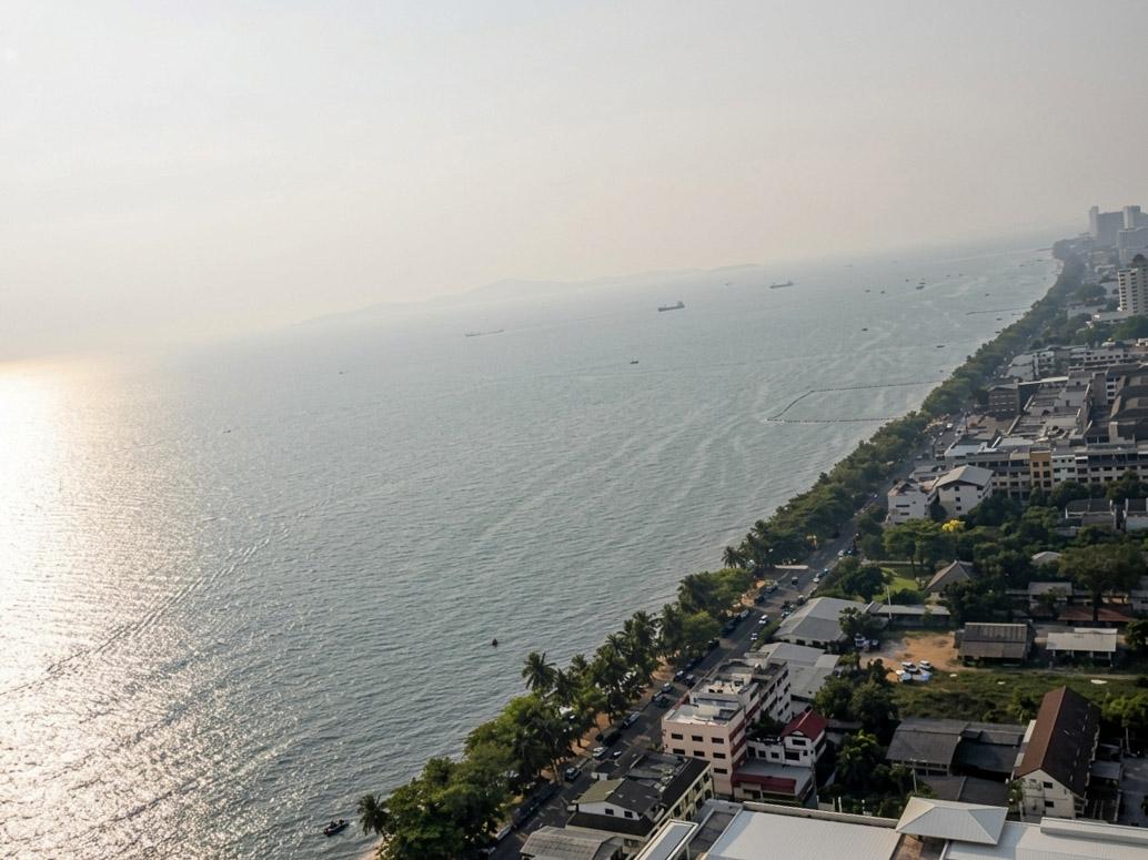 picture Luxury Studio Condo for Sale in Jomtien Pattaya at View Talay 8 - 11/12