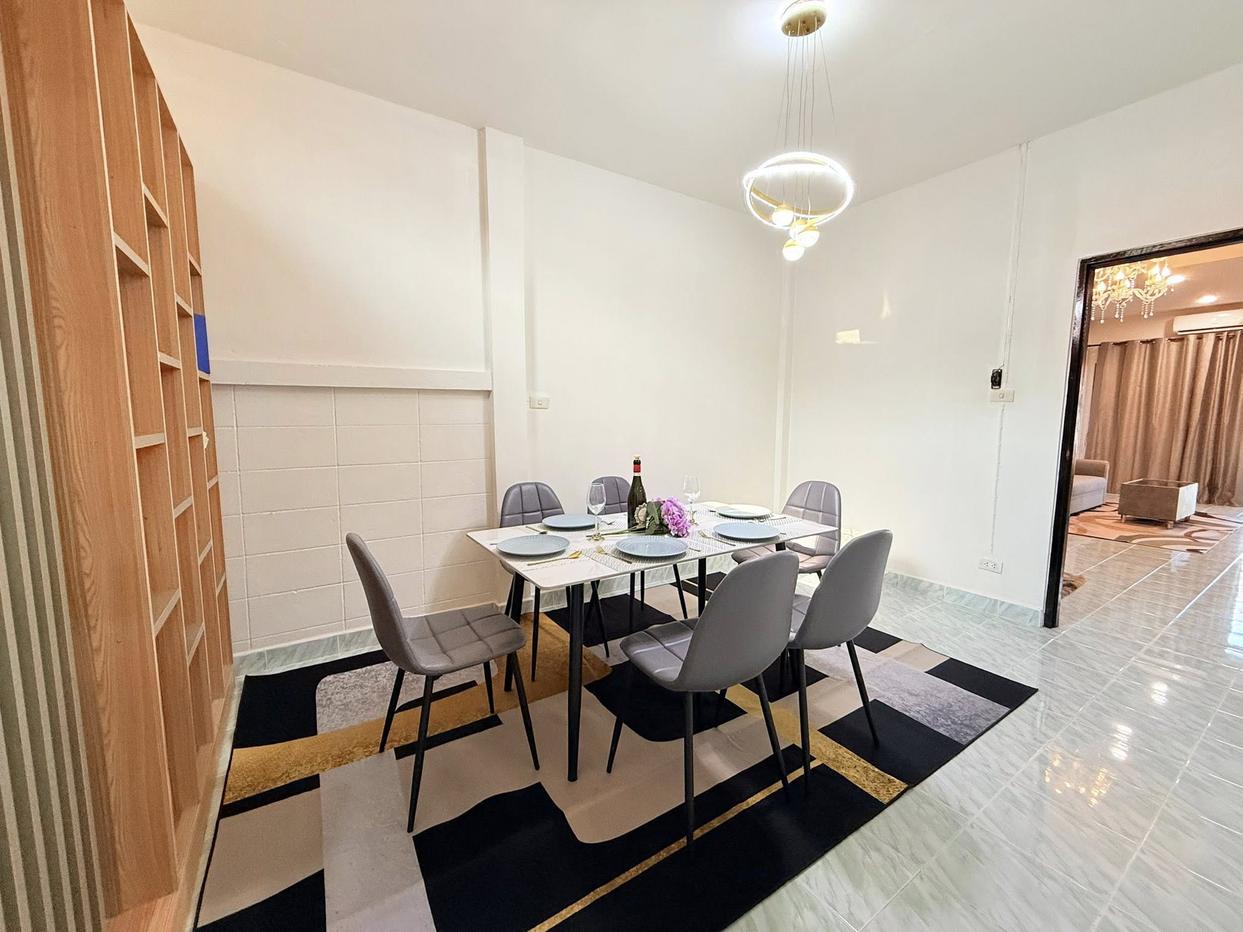 รูป East Pattaya Townhome for Sale 2 Bedroom Corner Unit - รูปที่ 4/14