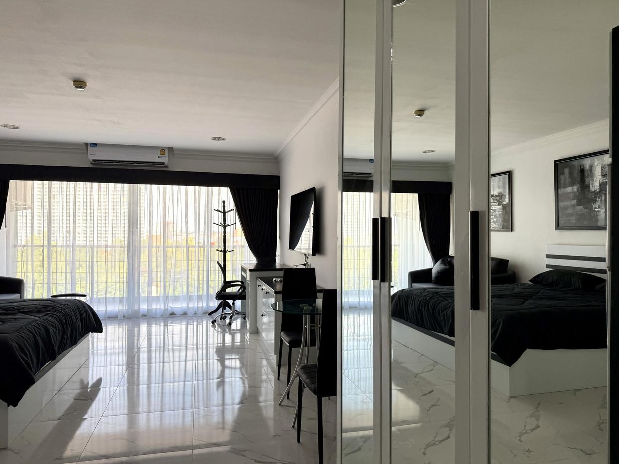 รูป 1 Bedroom Condo for Sale at Platinum Suites in Thepprasit Pattaya - รูปที่ 7/19