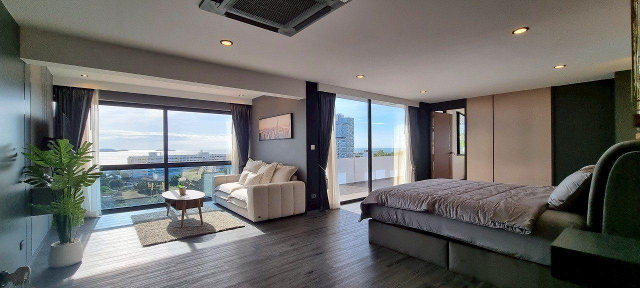 picture Stunning Penthouse for Sale at Sombat Condoview Pattaya - 18/32