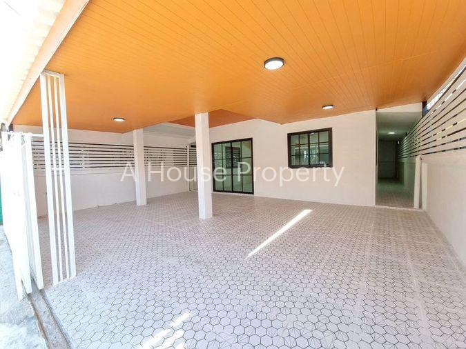 รูป ขายด่วน! บ้านเดี่ยวรีโนเวทใหม่ ใกล้เครือสหพัฒน์-นิคมแหลมฉบัง - รูปที่ 11/11