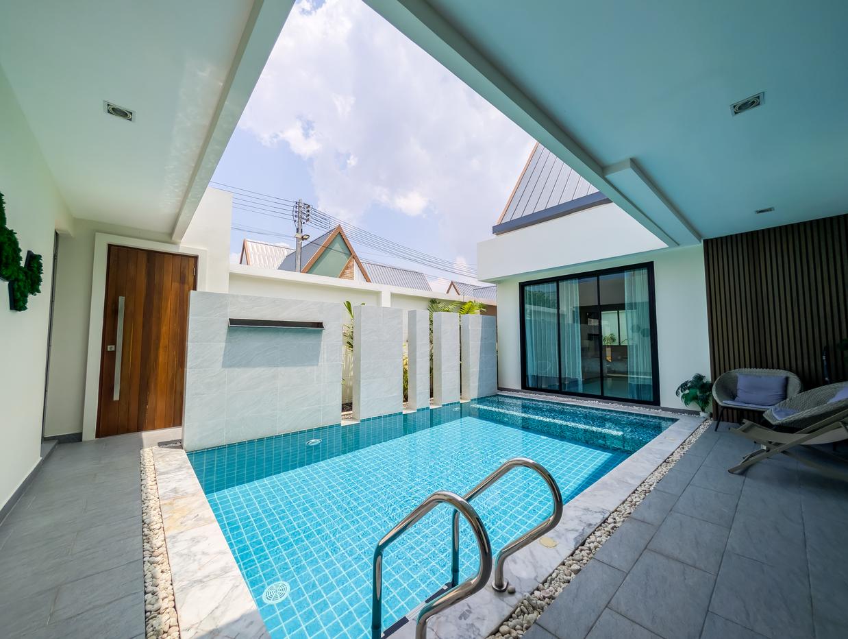 picture Pool Villa for Sale East Pattaya Modern Luxury Nordic Design - 1/23