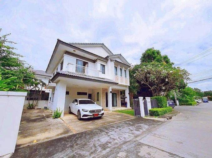 รูป ให้เช่าบ้านเดี่ยว หมู่บ้านมัณฑนา เลค วัชรพล สุขาภิบาล 5 บ้านหลังมุม ใกล้สถานีรถไฟฟ้า สายสีเขียว (N.2048) - รูปที่ 1/11