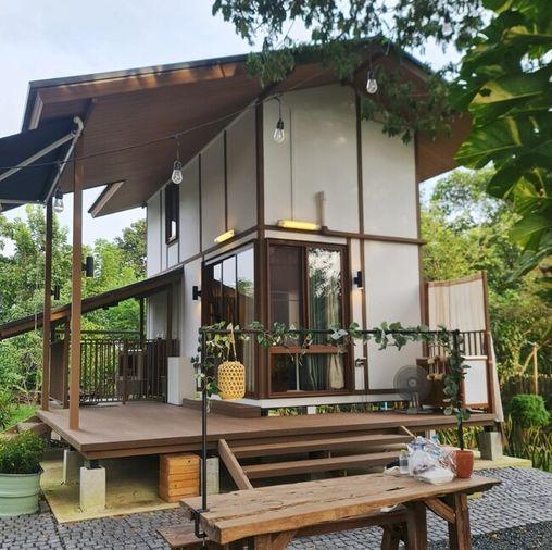 picture Prefabricated modular homes for sale. Loft style, balcony, and includes a pet house. Construction services available nationwide. - 3/15