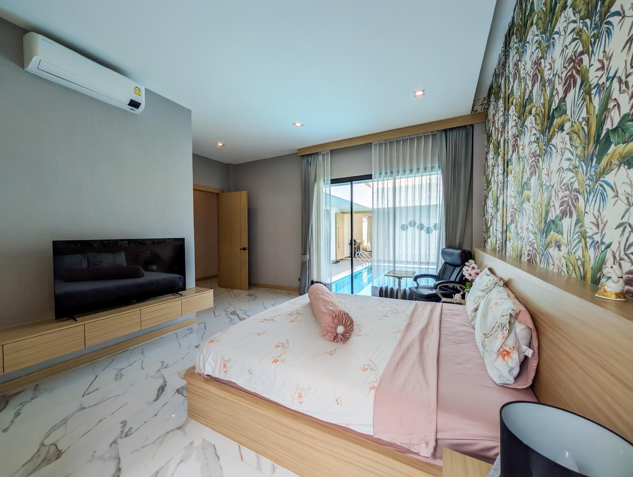 picture Pool Villa for Sale East Pattaya Modern Luxury Nordic Design - 11/23