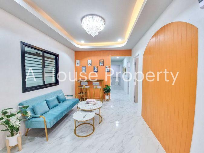 รูป ขายด่วน! บ้านเดี่ยวรีโนเวทใหม่ ใกล้เครือสหพัฒน์-นิคมแหลมฉบัง - รูปที่ 2/11