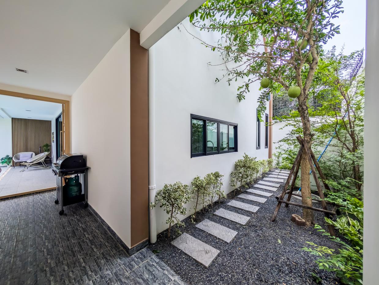 picture Pool Villa for Sale East Pattaya Modern Luxury Nordic Design - 20/23