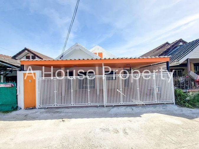 รูป ขายด่วน! บ้านเดี่ยวรีโนเวทใหม่ ใกล้เครือสหพัฒน์-นิคมแหลมฉบัง - รูปที่ 1/11