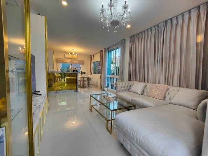 รูป บ้านเดี่ยวให้เช่า ✨ Trendy Tara Bangna ✨ 3 ห้องนอน 3 ห้องน้ำ บ้านหลังมุม เฟอร์นิเจอร์ครบใกล้สนามบิน  - รูปที่ 15/26