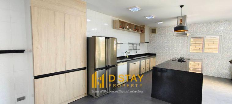 รูป 🏡✨ ให้เช่า Courtyard Villa Rama 9 | พูลวิลล่าสุดหรู หลังใหญ่ มีสระว่ายน้ำส่วนตัว DS2687 | Line @Dstay DS2687 - รูปที่ 11/27