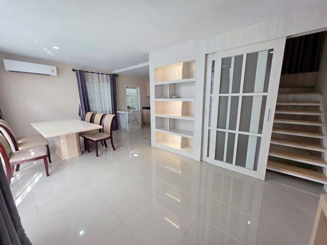 รูป บ้านเดี่ยวให้เช่า 🔥 Areeya Como Bangna 🔥 3 ห้องนอน 3 ห้องน้ำ เฟอร์นิเจอร์ และ เครื่องใช้ไฟฟ้าครบ  - รูปที่ 9/11