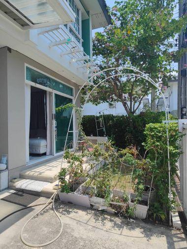 รูป บ้านเดี่ยวให้เช่า ✨ Trendy Tara Bangna ✨ 3 ห้องนอน 3 ห้องน้ำ บ้านหลังมุม เฟอร์นิเจอร์ครบใกล้สนามบิน  - รูปที่ 3/26