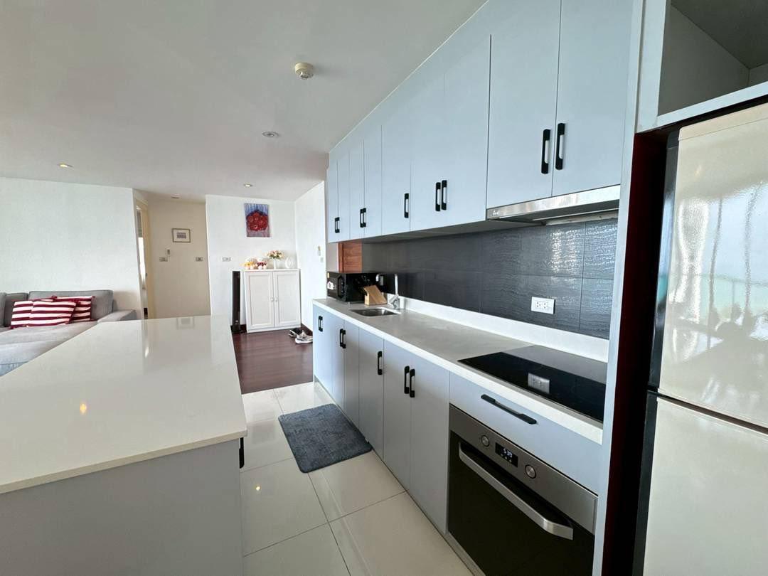picture 2 Bedroom Condo for Sale The View Cozy Beach Pratumnak Hill - 4/13