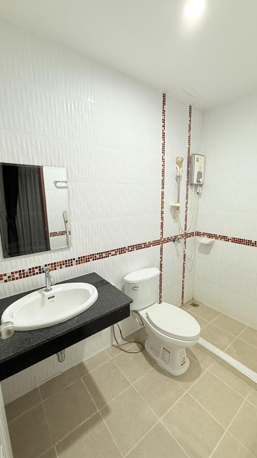 รูป 3 Bedroom Townhouse for Sale East Pattaya - รูปที่ 12/13