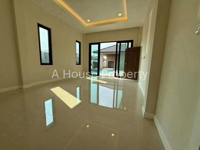 รูป ขายบ้านเดี่ยว หมู่บ้านการ์เด้นวิลล์ 9 พัทยา ทำเลดี เงียบสงบ - รูปที่ 3/9