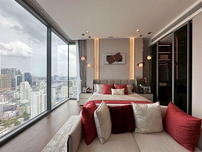 picture Starting from THB 20 million, own a Sukhumvit condominium with fixed parking and direct 0-metre access to the Green Line BTS. - 4/22